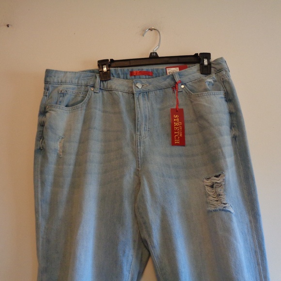Jennifer Lopez Denim - nwt Jennifer Lopez boyfriend distressed jean sz 16